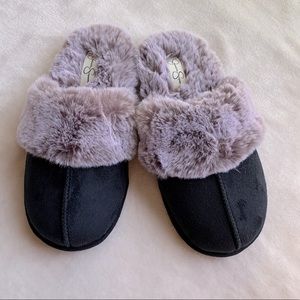 Jessica Simpson Black Grey Fur Slippers 8-9 Large